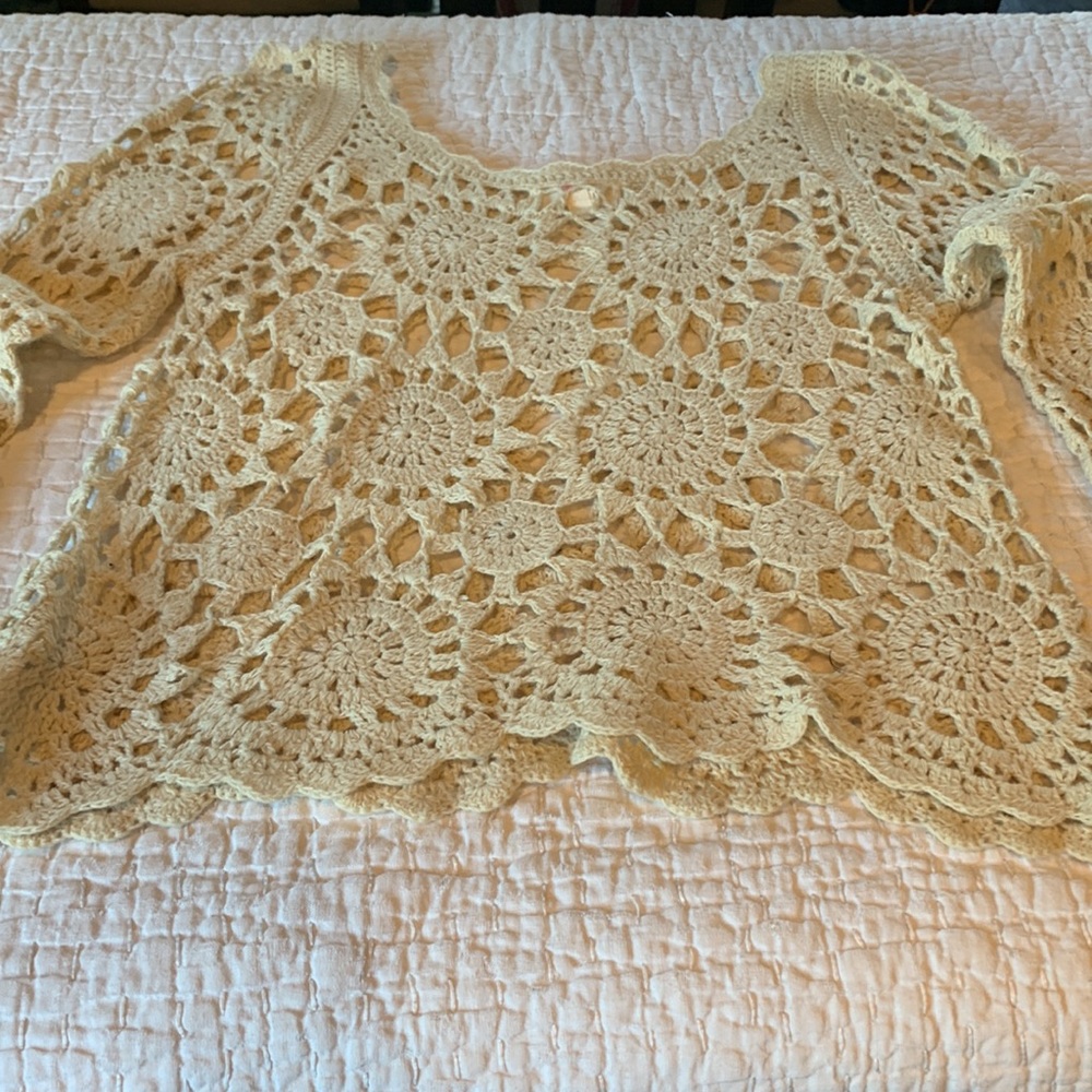 Cotton Candy Los Angeles crochet crop sweater - Picture 3 of 5